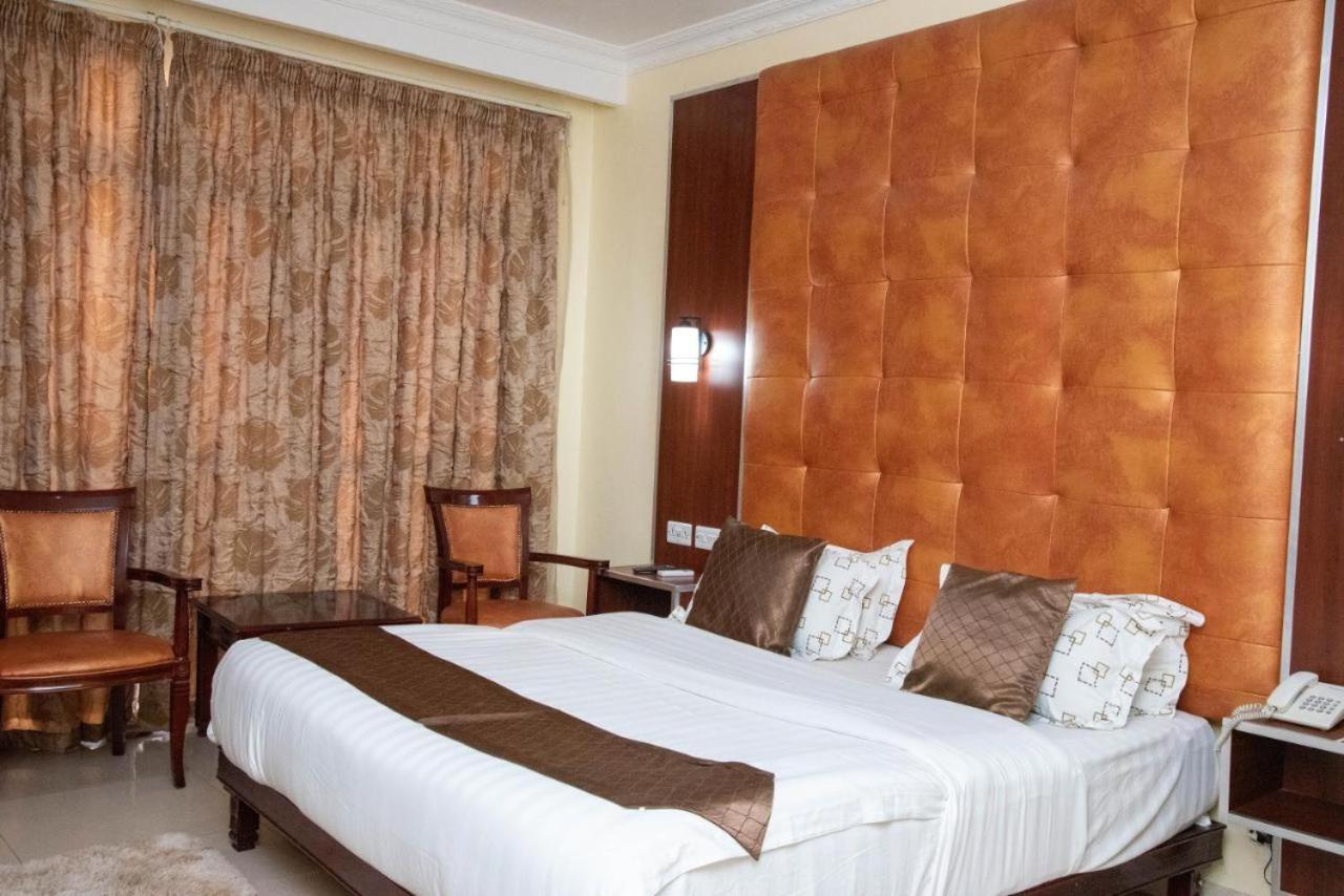 Mika Hotel Kabulonga Lusaka Exterior photo